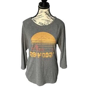 Old Navy Goonies Collectabilities T-shirt - Size Small